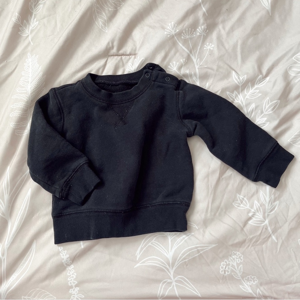baby black sweatshirt 🖤